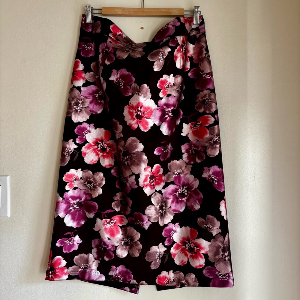 Retrolicious Floral Pencil Skirt - Pink and Purple 1X